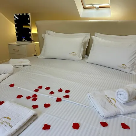 Blackmountain Hotel *